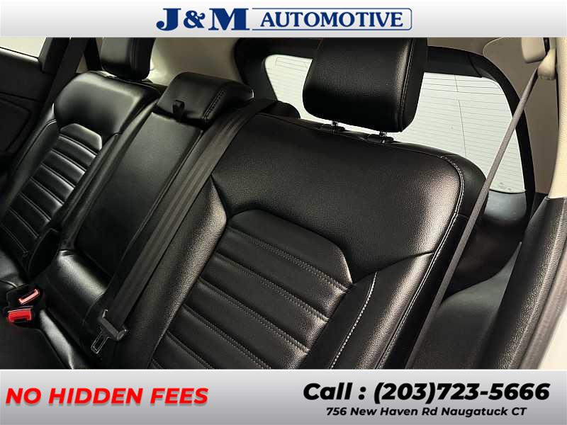 2019 Ford Edge SEL photo