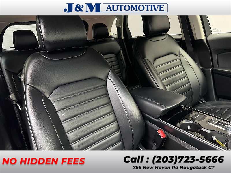 2019 Ford Edge SEL photo