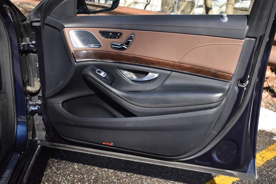 2019 Mercedes-Benz S-Class S 560 4MATIC AWD 4dr Sedan photo