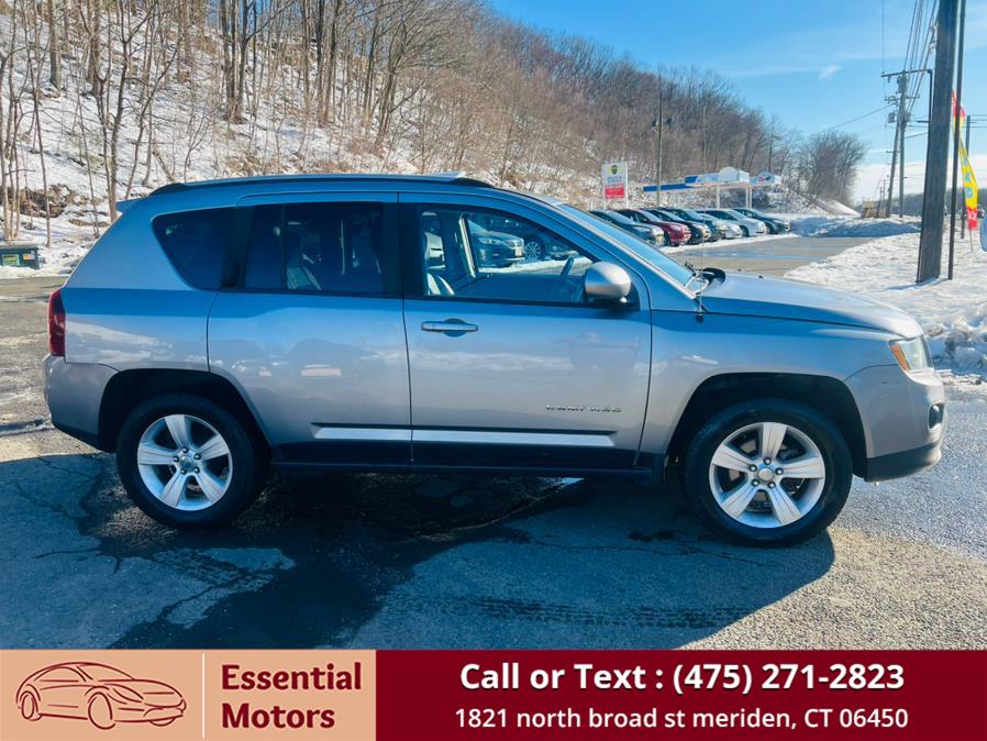2015 Jeep Compass 4WD 4dr Latitude photo