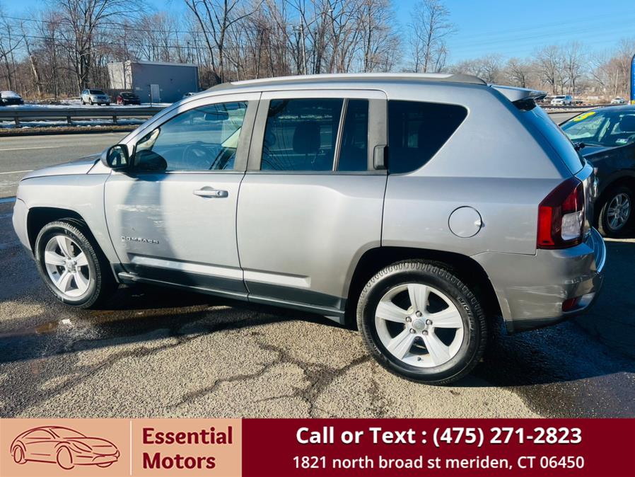 2015 Jeep Compass 4WD 4dr Latitude photo
