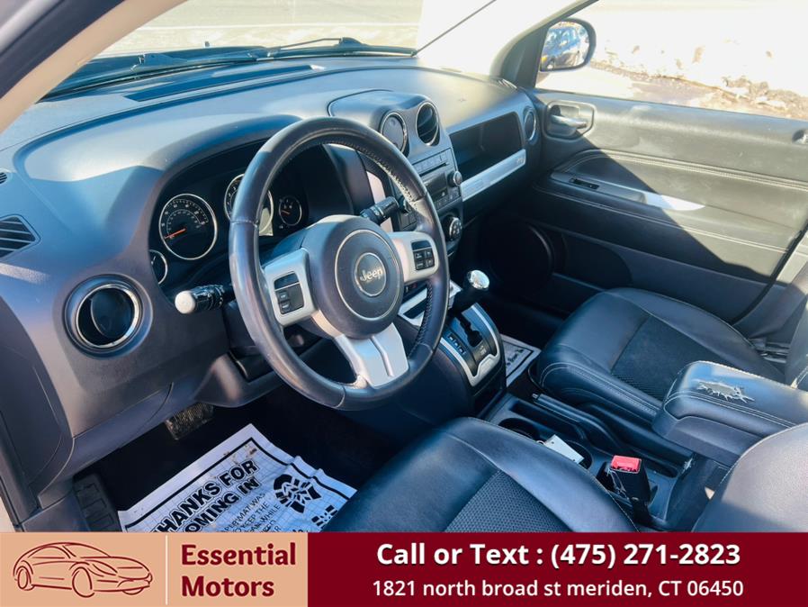 2015 Jeep Compass 4WD 4dr Latitude photo