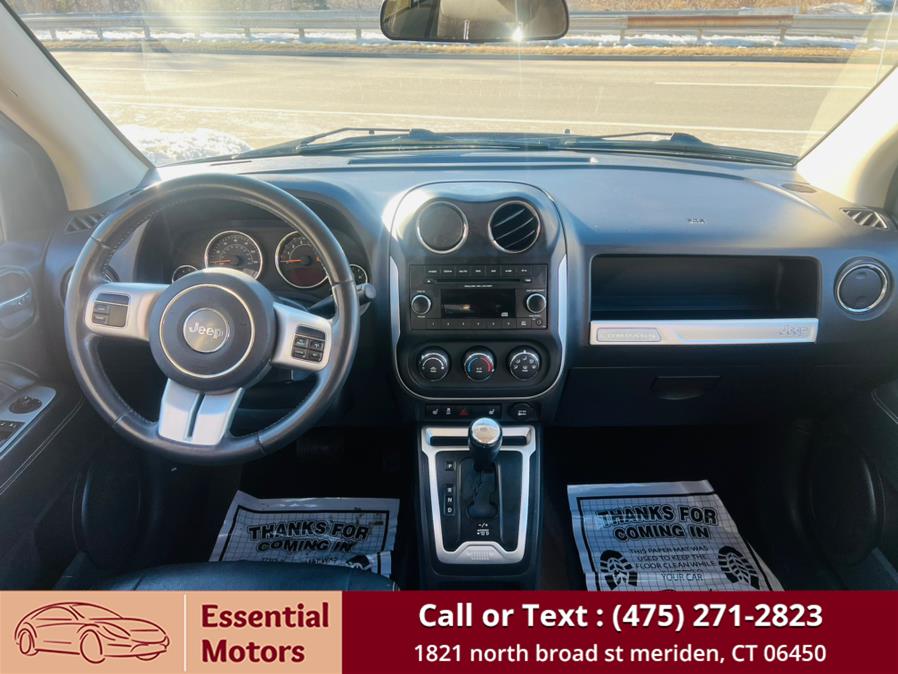 2015 Jeep Compass 4WD 4dr Latitude photo