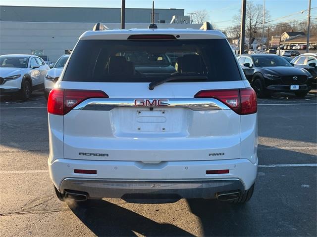 2019 GMC Acadia Denali photo