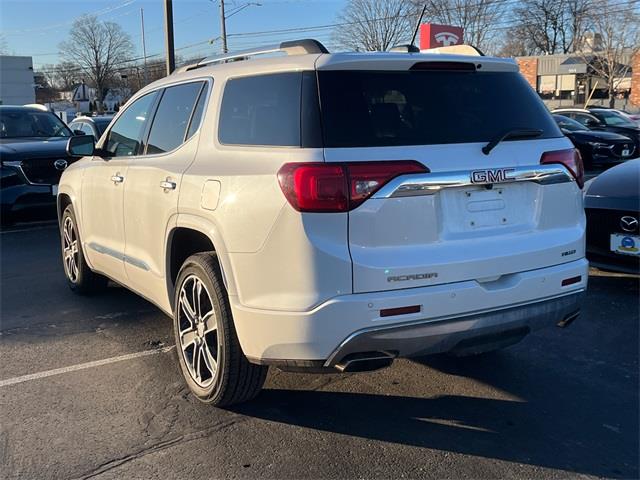 2019 GMC Acadia Denali photo