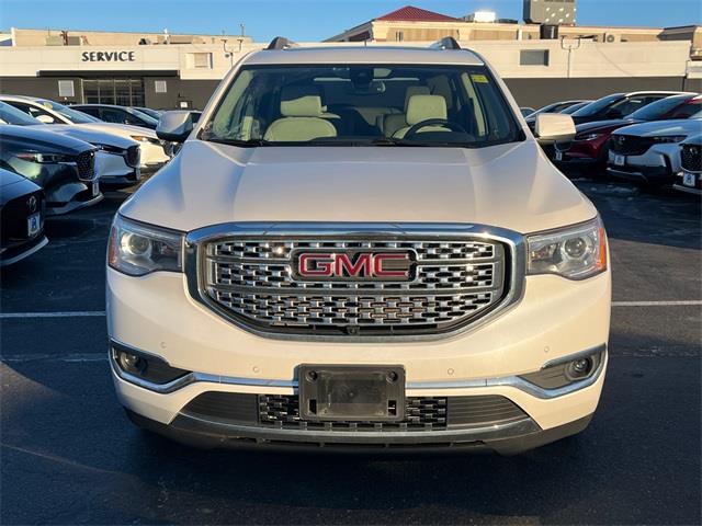 2019 GMC Acadia Denali photo