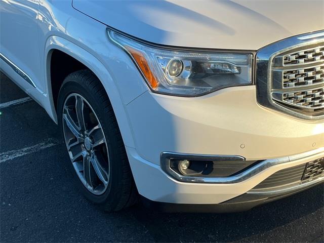 2019 GMC Acadia Denali photo