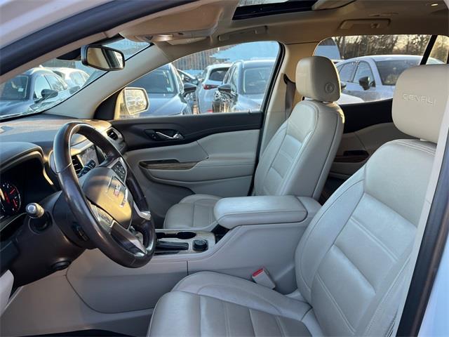 2019 GMC Acadia Denali photo