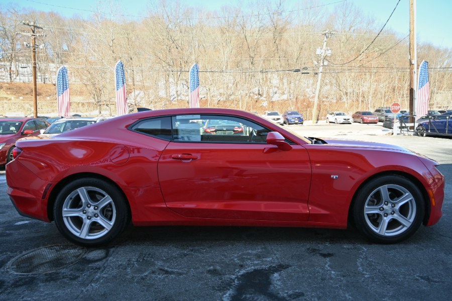 2023 Chevrolet Camaro 2dr Cpe 1LT photo
