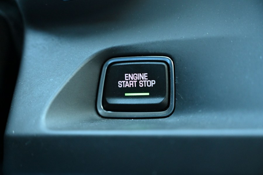 2023 Chevrolet Camaro 2dr Cpe 1LT photo