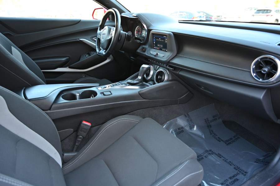 2023 Chevrolet Camaro 2dr Cpe 1LT photo