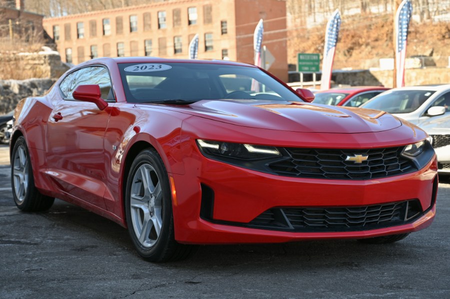 2023 Chevrolet Camaro 2dr Cpe 1LT photo