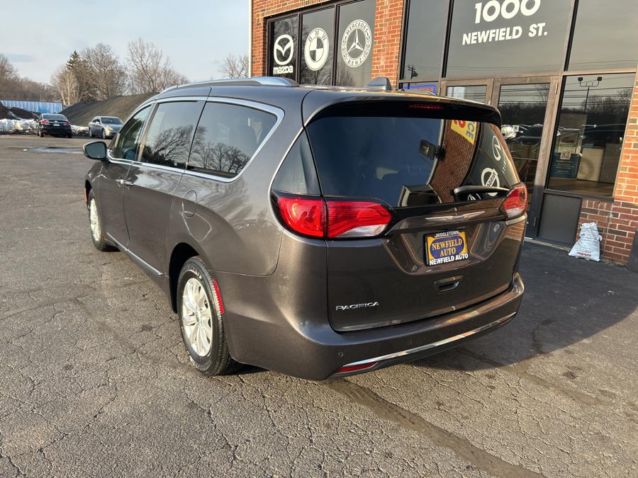 2019 Chrysler Pacifica Touring L FWD photo