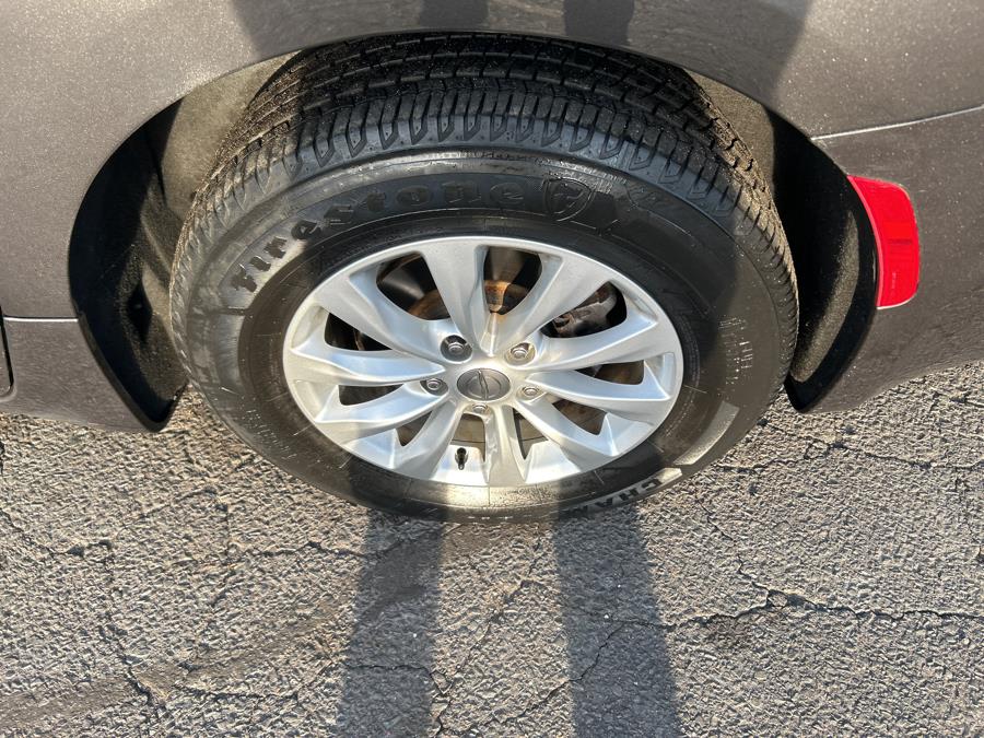 2019 Chrysler Pacifica Touring L FWD photo