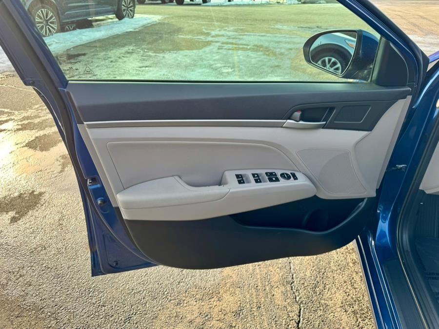 2017 Hyundai Elantra SE 2.0L Auto (Alabama) *Ltd Av photo
