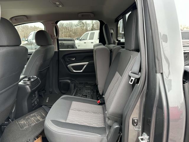 2023 Nissan Titan SV photo