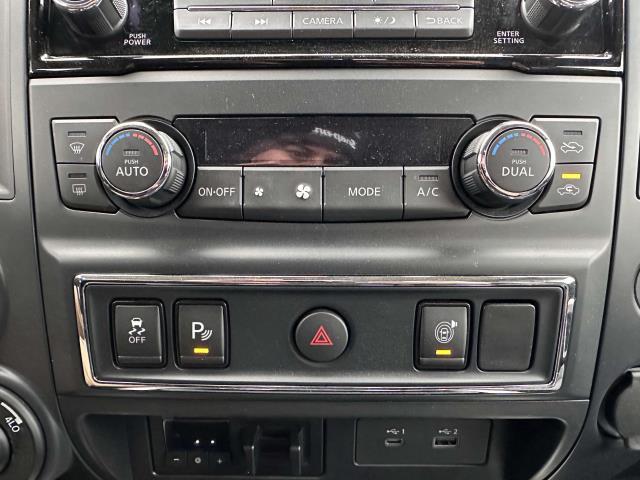 2023 Nissan Titan SV photo