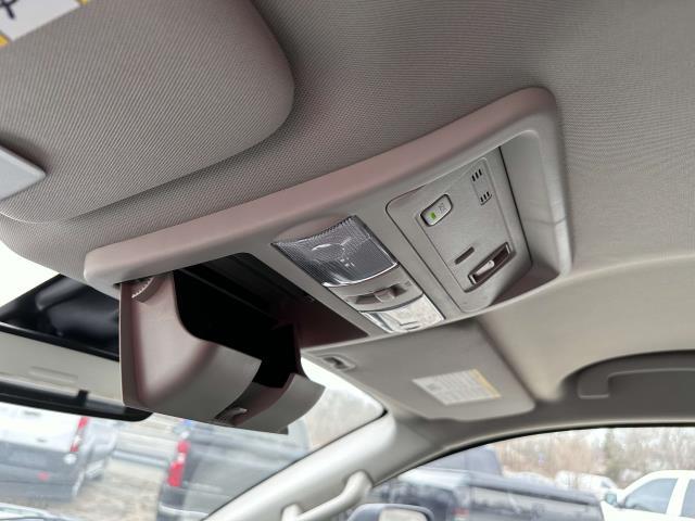 2023 Nissan Titan SV photo