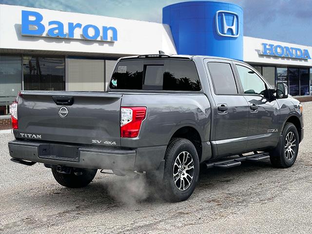 2023 Nissan Titan SV photo