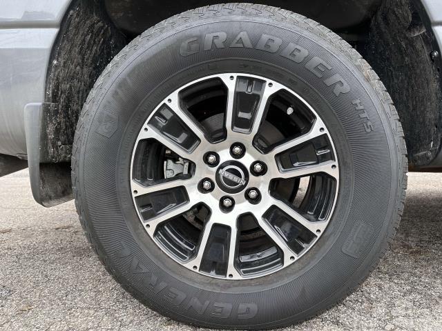 2023 Nissan Titan SV photo