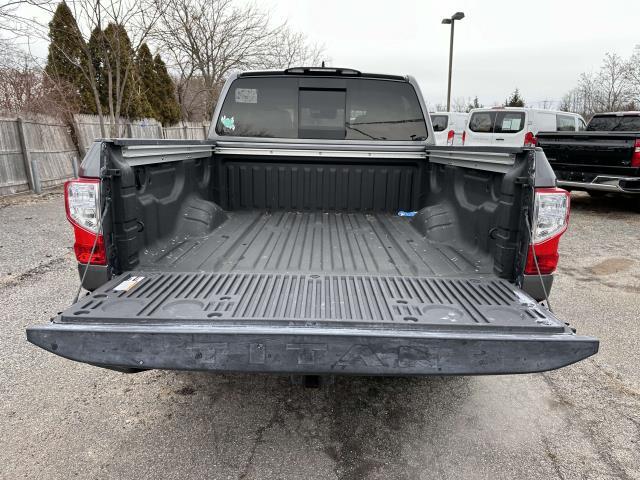 2023 Nissan Titan SV photo