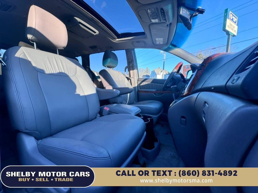 2009 Toyota Sienna XLE photo