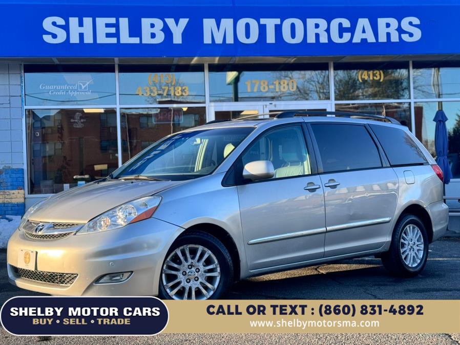 2009 Toyota Sienna XLE photo