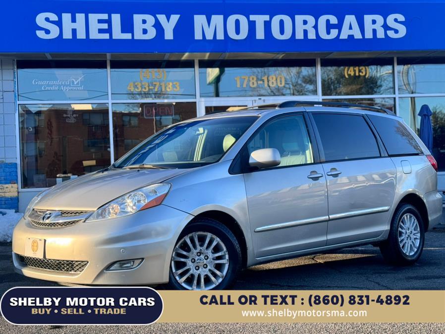 2009 Toyota Sienna XLE photo