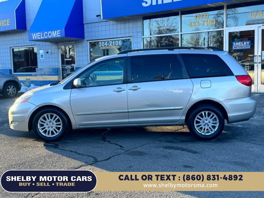 2009 Toyota Sienna XLE photo