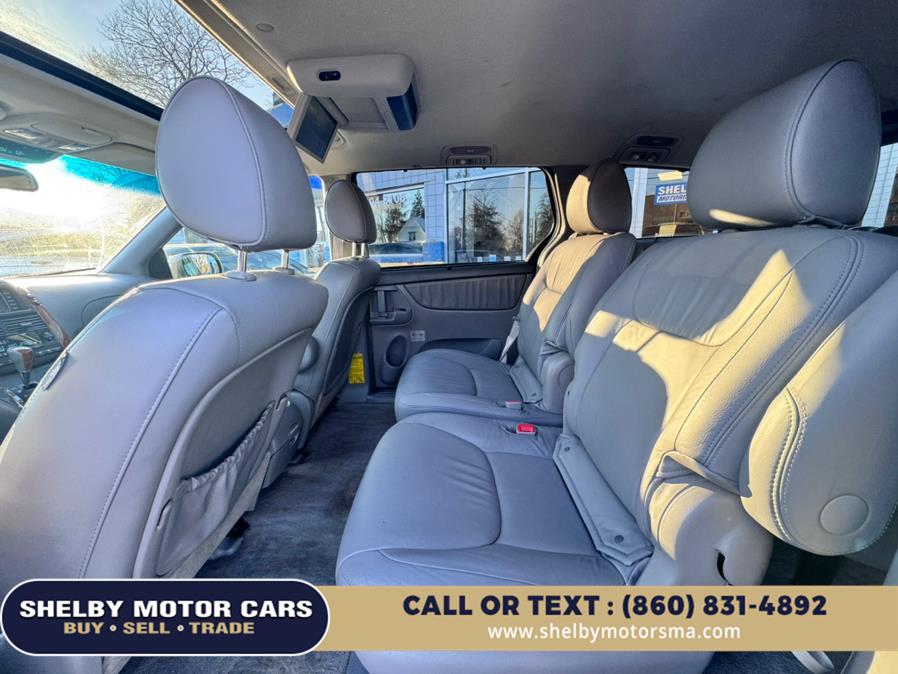 2009 Toyota Sienna XLE photo