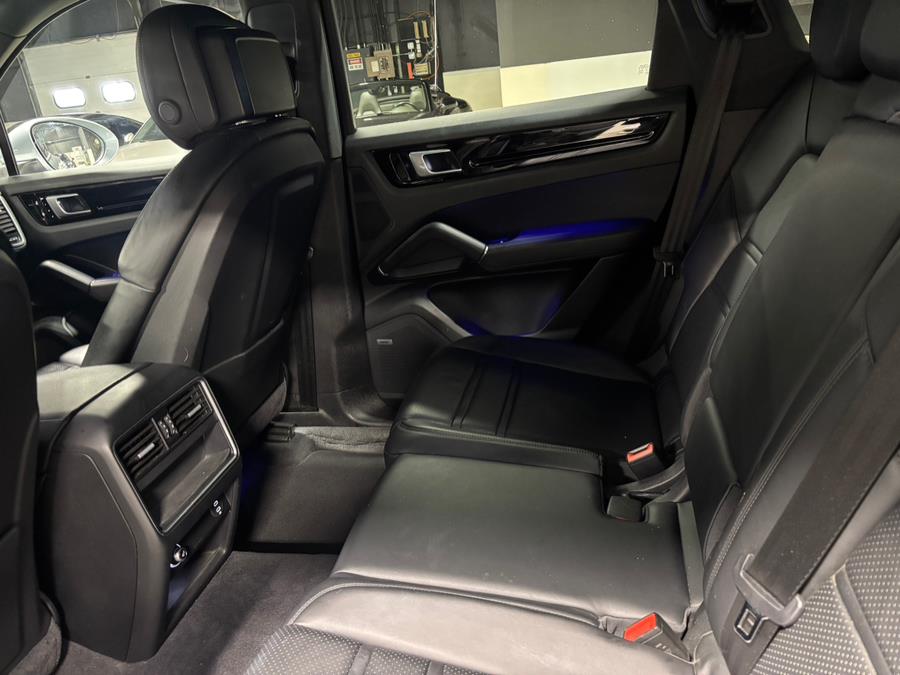 2020 Porsche Cayenne AWD photo