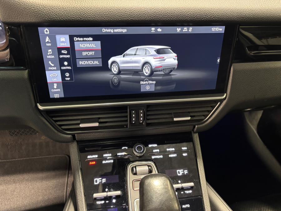 2020 Porsche Cayenne AWD photo