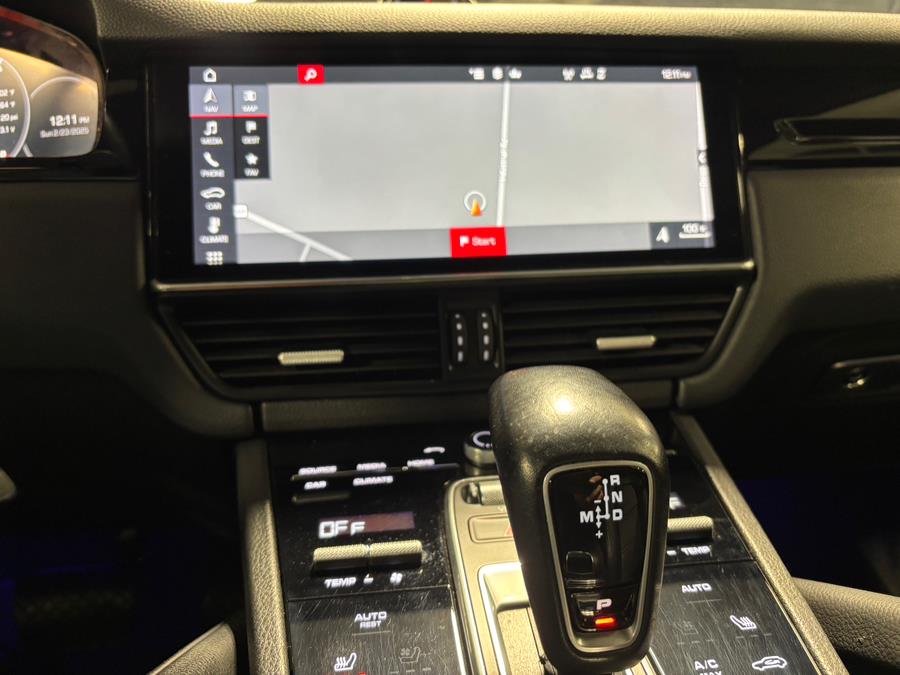 2020 Porsche Cayenne AWD photo