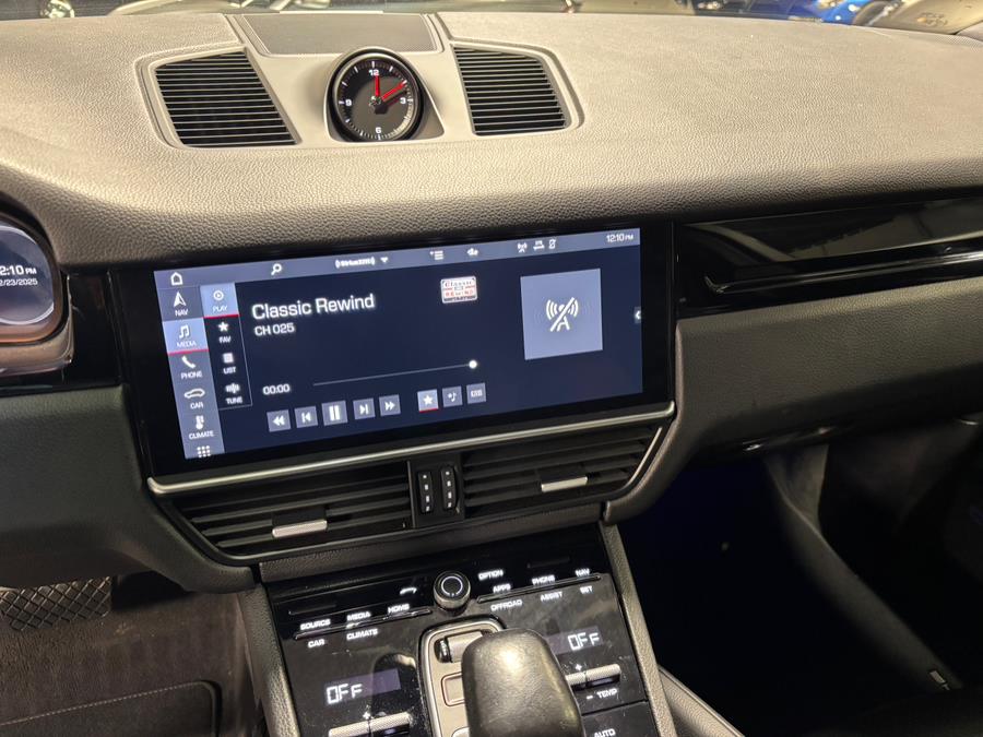 2020 Porsche Cayenne AWD photo