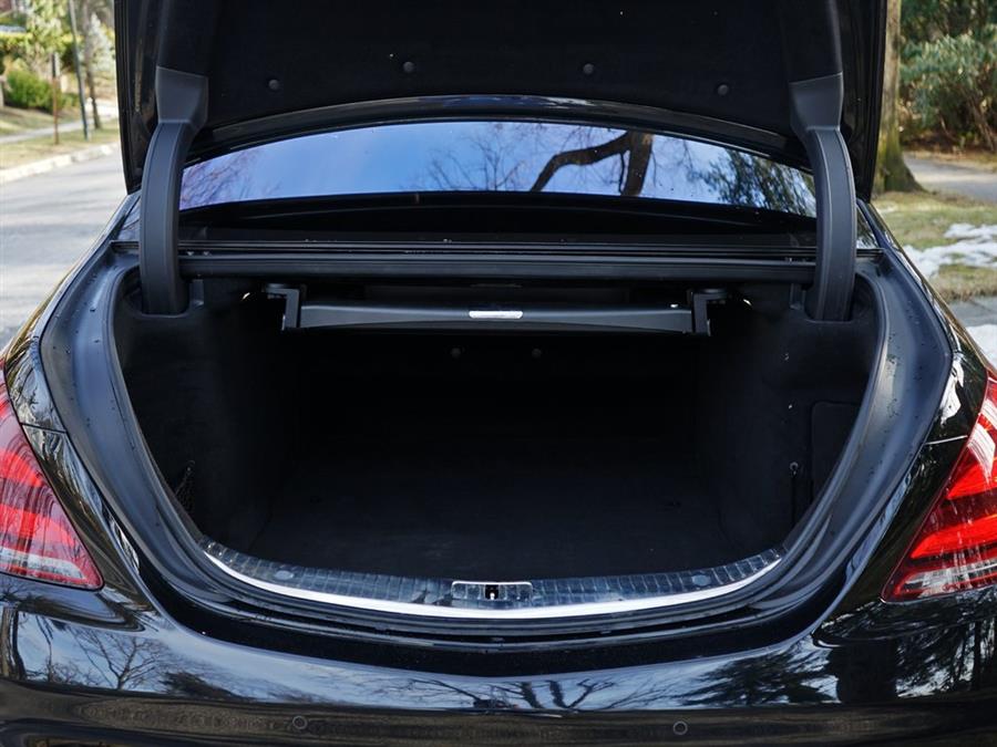 2019 Mercedes-Benz S-Class S 560 photo