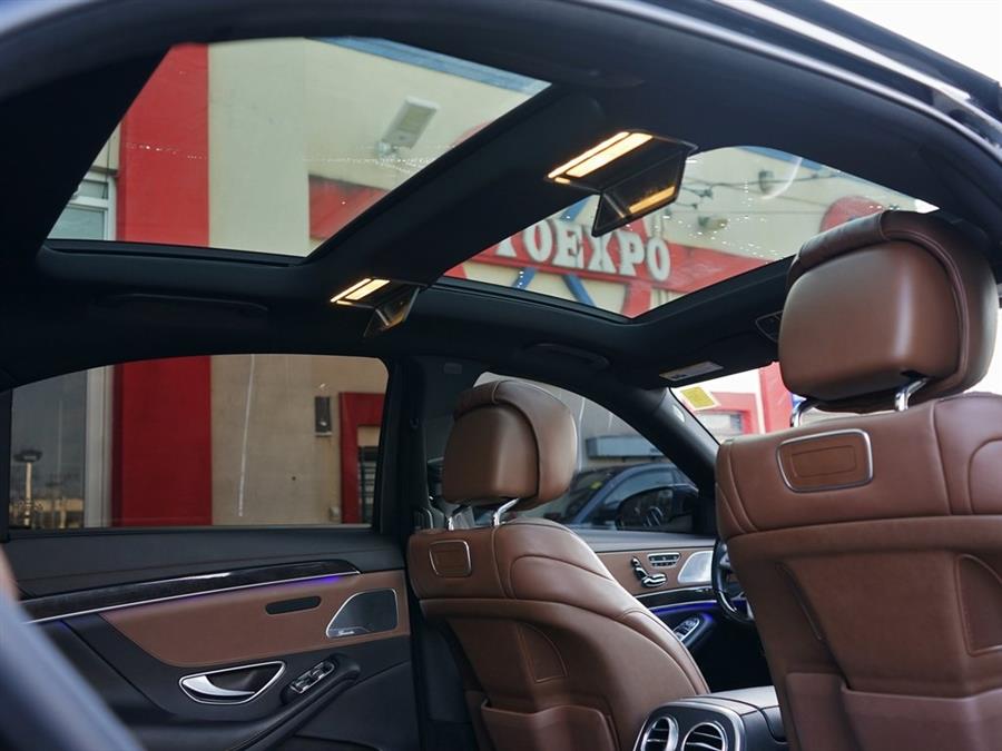 2019 Mercedes-Benz S-Class S 560 photo
