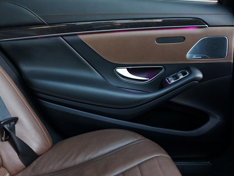 2019 Mercedes-Benz S-Class S 560 photo