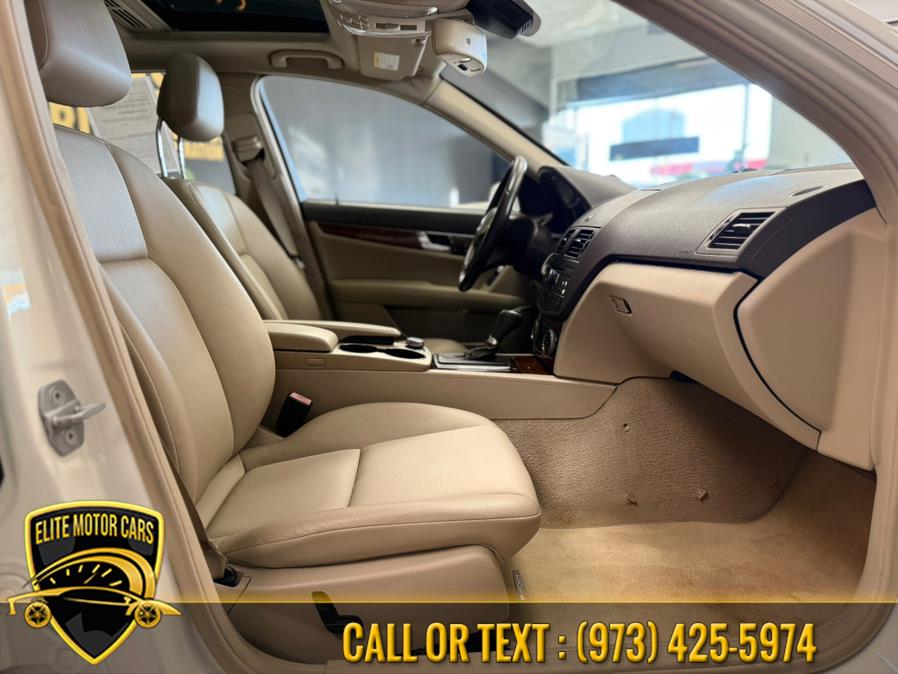 2011 Mercedes-Benz C-Class C300 4MATIC Luxury photo