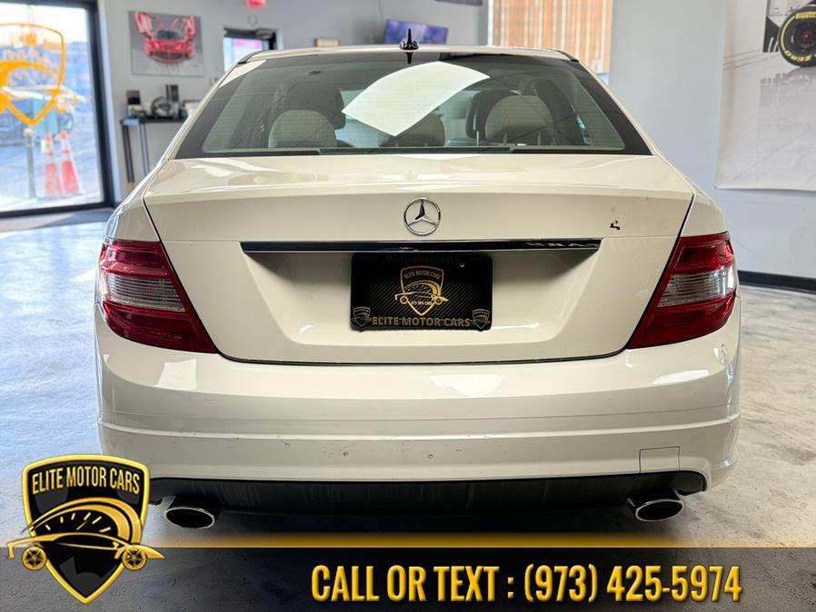 2011 Mercedes-Benz C-Class C300 4MATIC Luxury photo