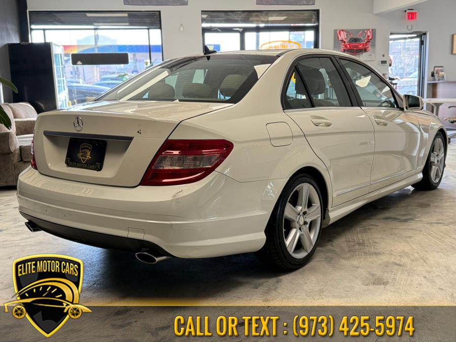 2011 Mercedes-Benz C-Class C300 4MATIC Luxury photo