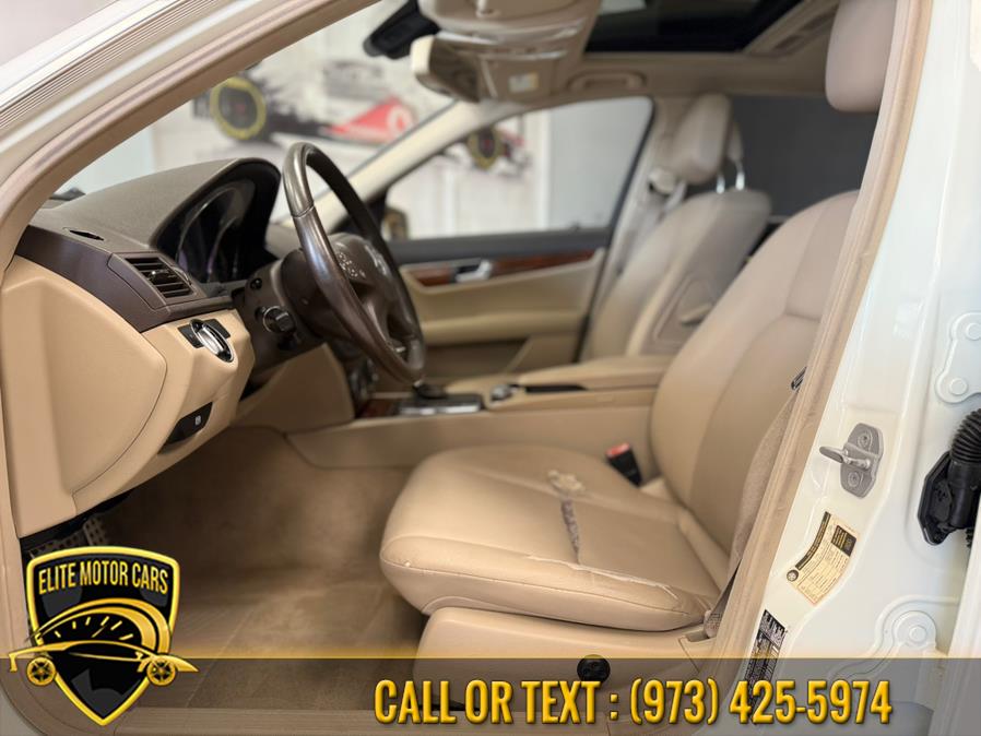 2011 Mercedes-Benz C-Class C300 4MATIC Luxury photo