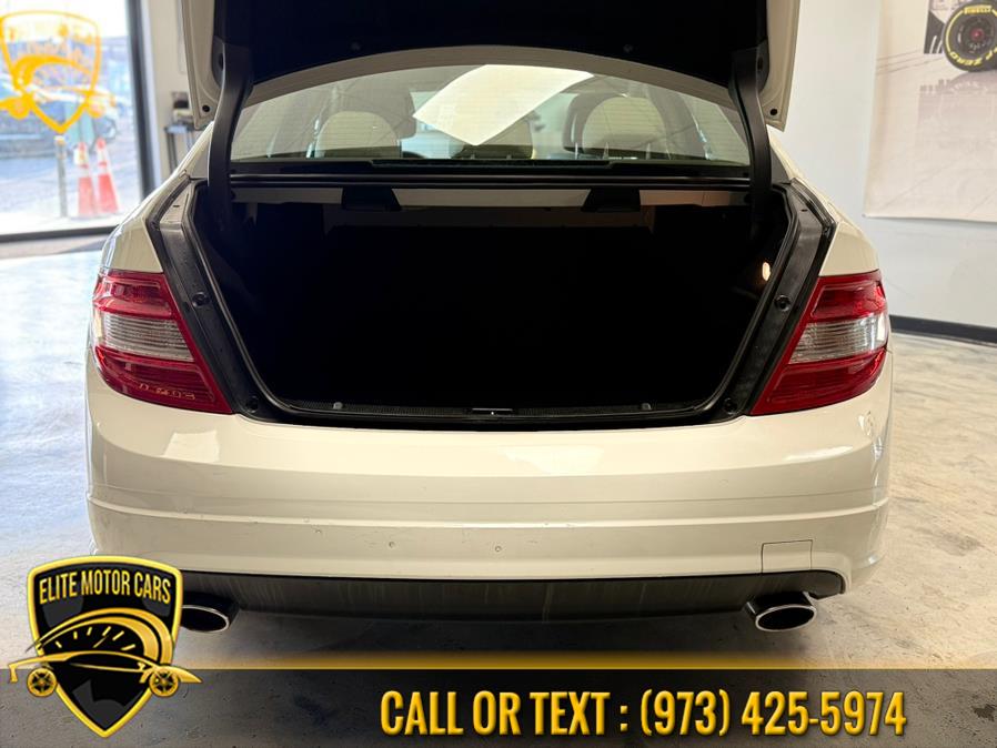 2011 Mercedes-Benz C-Class C300 4MATIC Luxury photo