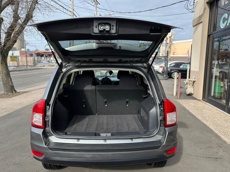 2012 Jeep Compass Sport photo