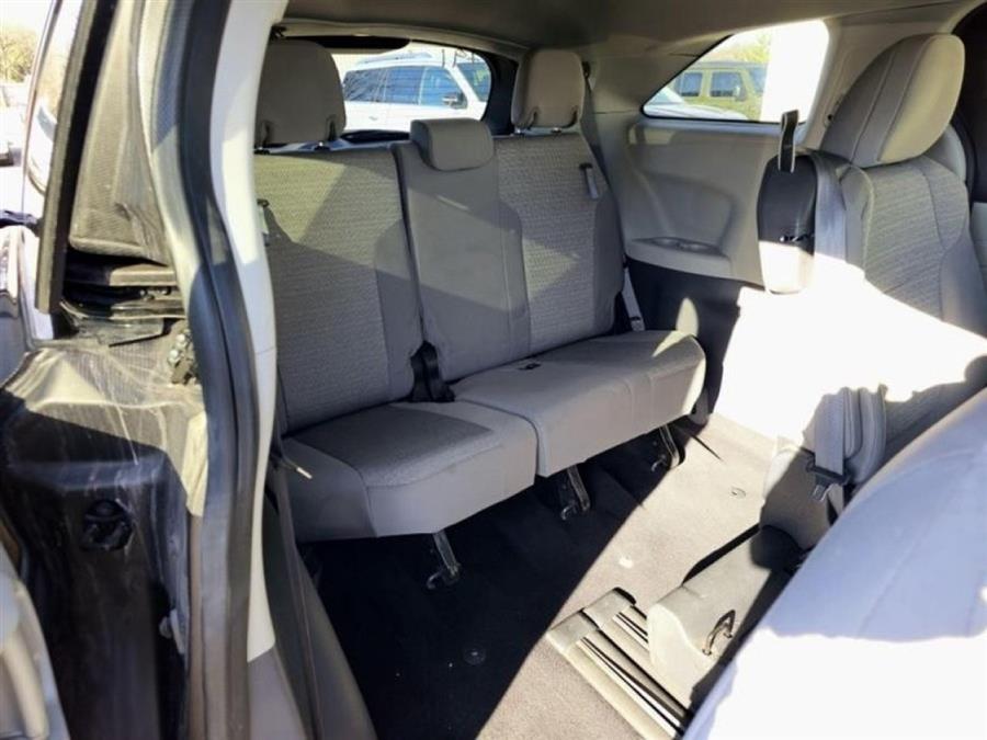 2023 Toyota Sienna LE photo