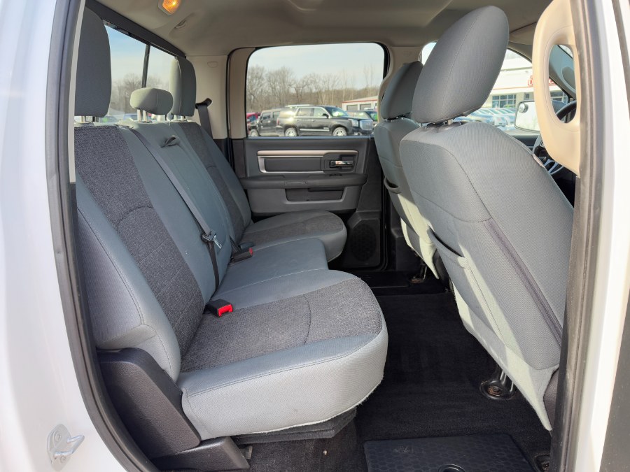 2016 RAM 1500 4WD Crew Cab 149