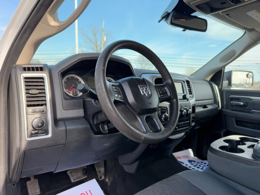 2016 RAM 1500 4WD Crew Cab 149