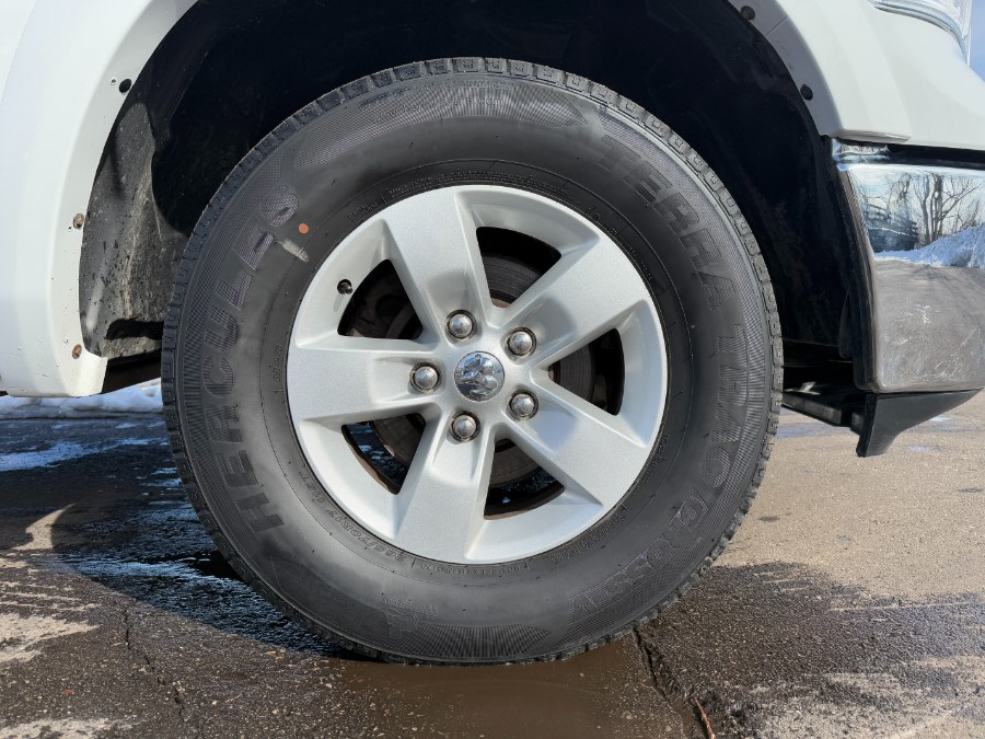 2016 RAM 1500 4WD Crew Cab 149