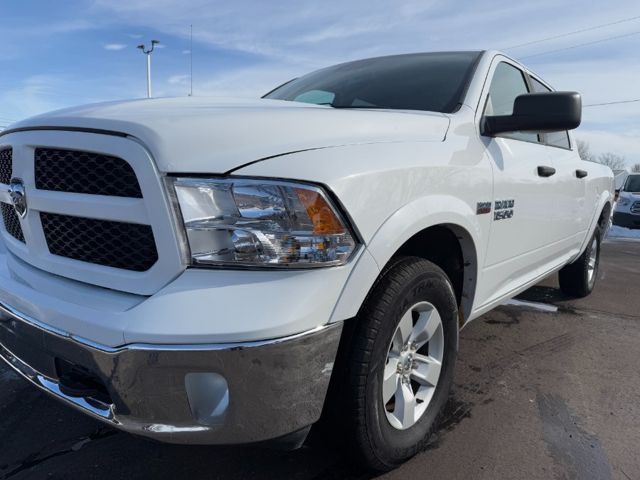 2016 RAM 1500 4WD Crew Cab 149