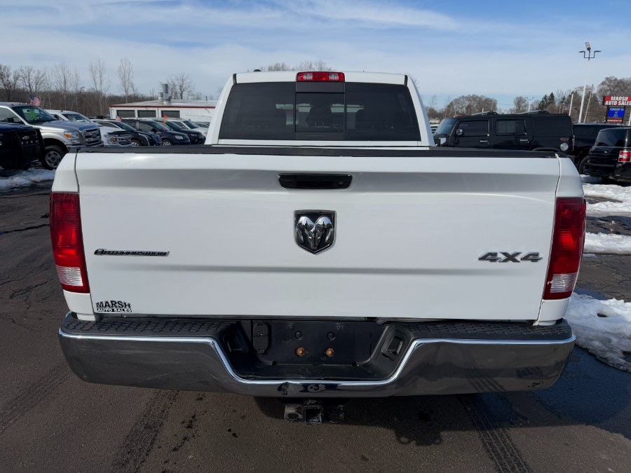 2016 RAM 1500 4WD Crew Cab 149