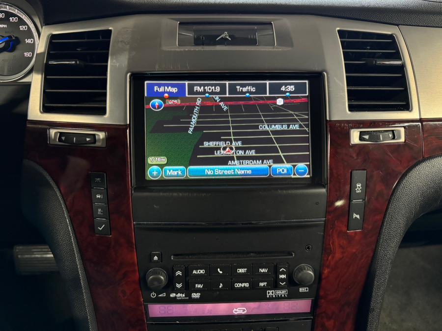 2012 Cadillac Escalade Luxury photo